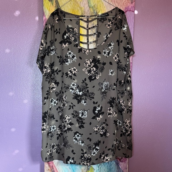 torrid Tops - Torrid Black and Gray Floral Blouse